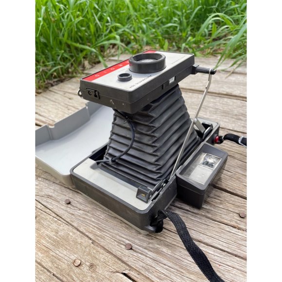 Vintage 1960s Polaroid 104 Land Camera Untested Collectible Decor - Picture 11 of 16